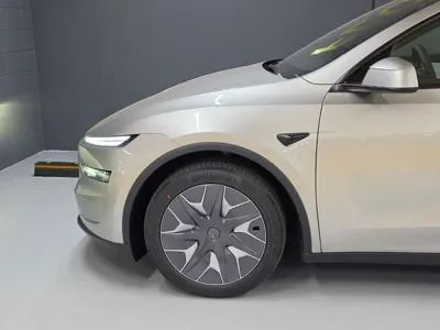 Tesla Model Y 2026, 10 км, за 49576.98 USD - фото 8