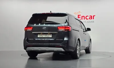 Kia Canival 2017, 78507 км, за 10523.55 USD