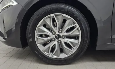 Kia K5 2023, 29935 км, за 15426.02 USD