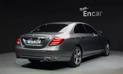 Mercedes-Benz E-Class 2019, 104998 км, за 13784.95 USD