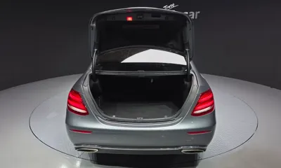 Mercedes-Benz E-Class 2019, 104998 км, за 13784.95 USD - фото 19
