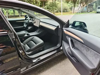 Tesla Model 3 2021, 53000 км, за 21888.89 USD - фото 11