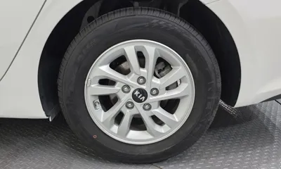 Kia K3 2021, 63177 км, за 9183.41 USD - фото 21