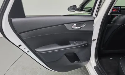 Kia K3 2021, 63177 км, за 9183.41 USD - фото 25