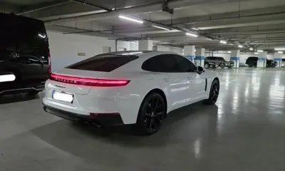 Porsche Panamera 2024, 11800 км, за 100925.56 USD