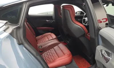 Audi e-tron GT 2022, 30065 км, за 57010.97 USD - фото 11