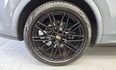 Porsche Cayenne 2024, 24346 км, за 95765.52 USD
