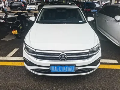 Volkswagen Bora 2023, 25000 км, за 10299.63 USD