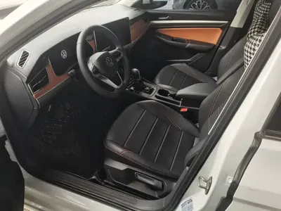 Volkswagen Bora 2023, 25000 км, за 10299.63 USD