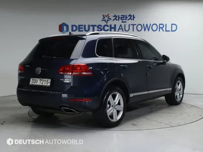 Volkswagen Touareg 2012, 124438 км, за 6630.69 USD