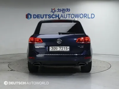 Volkswagen Touareg 2012, 124438 км, за 6630.69 USD