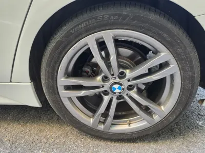 BMW 3-Series 2017, 135000 км, за 9915.4 USD