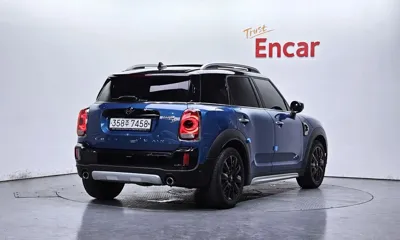 MINI Countryman 2020, 68512 км, за 14560.29 USD - фото 2