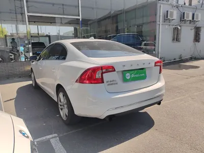 Volvo S60 2014, 98700 км, за 7723 USD