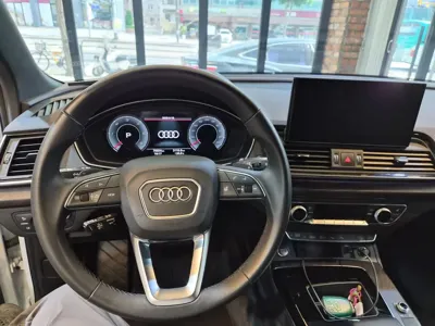 Audi Q5 2023, 79023 км, за 24832.61 USD - фото 8