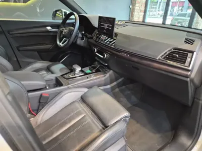 Audi Q5 2023, 79023 км, за 24832.61 USD - фото 9