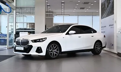 BMW 5-Series · 2025 год