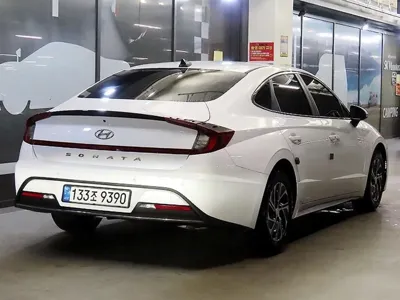 Hyundai Sonata 2022, 121141 км, за 10576.42 USD
