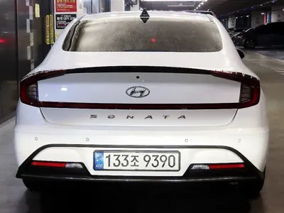 Hyundai Sonata 2022, 121141 км, за 10576.42 USD