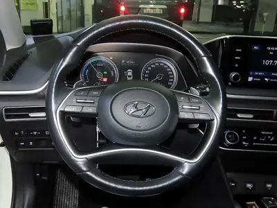 Hyundai Sonata 2022, 121141 км, за 10576.42 USD - фото 10