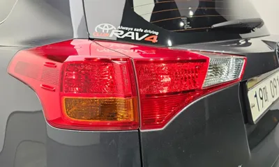 Toyota RAV4 2015, 70565 км, за 12307.09 USD - фото 23