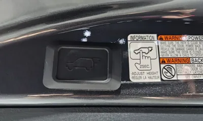 Toyota RAV4 2015, 70565 км, за 12307.09 USD - фото 34