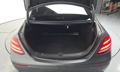 Mercedes-Benz E-Class 2019, 60887 км, за 13986.48 USD - фото 32