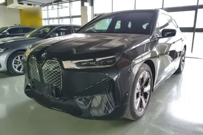 BMW iX · 2022 год