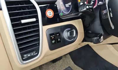 Porsche Cayenne 2019, 140181 км, за 34803.57 USD - фото 9