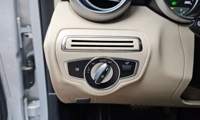 Mercedes-Benz C-Class 2019, 139403 км, за 11159.25 USD - фото 18