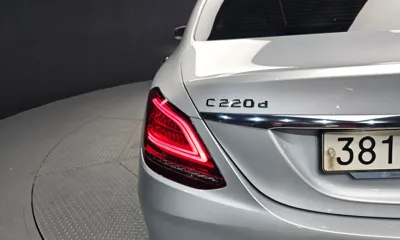 Mercedes-Benz C-Class 2019, 139403 км, за 11159.25 USD - фото 23