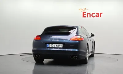 Porsche Panamera 2010, 105001 км, за 15107.72 USD