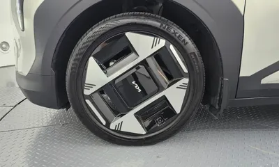 Kia EV3 2025, 15061 км, за 22882.39 USD