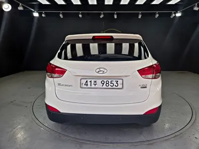 Hyundai Tucson 2011, 273174 км, за 2494.42 USD