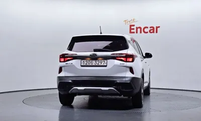 Kia Seltos 2022, 105008 км, за 9780.75 USD
