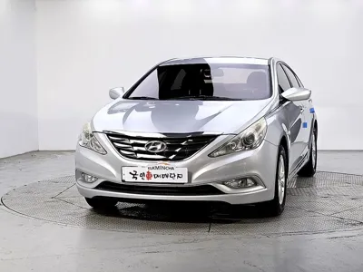 Hyundai Sonata 2010, 96000 км, за 1563.52 USD