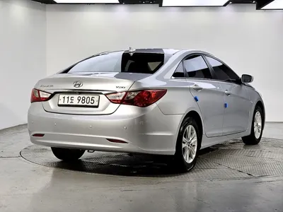 Hyundai Sonata 2010, 96000 км, за 1563.52 USD