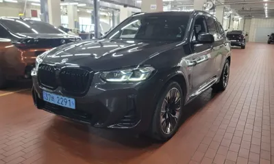 BMW iX3 · 2023 год