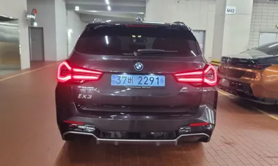 BMW iX3