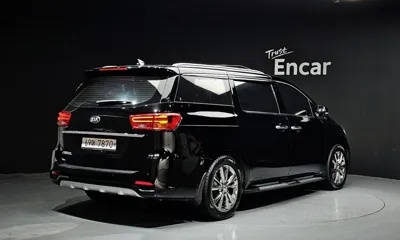 Kia Canival 2019, 136079 км, за 10305.89 USD