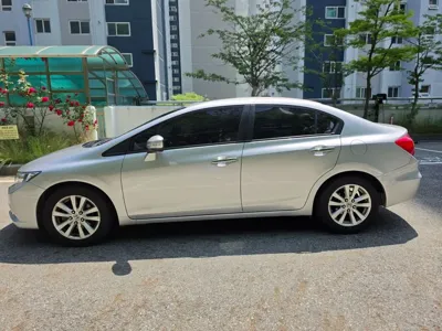 Honda Civic 2012, 77000 км, за 4683.84 USD - фото 9