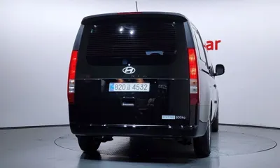 Hyundai Staria 2025, 7210 км, за 21662.78 USD