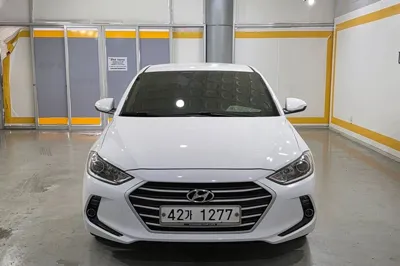 Hyundai Avante 2018, 129000 км, за 5720.6 USD
