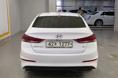 Hyundai Avante 2018, 129000 км, за 5720.6 USD