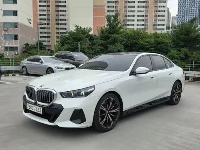 BMW 5-Series · 2026 год