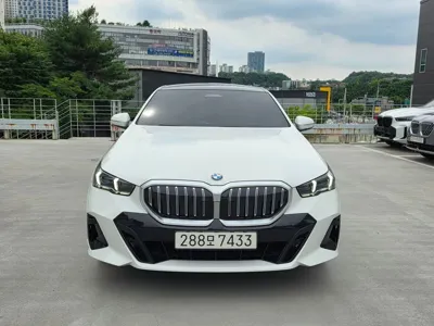 BMW 5-Series 2026, 4230 км, за 49231.98 USD