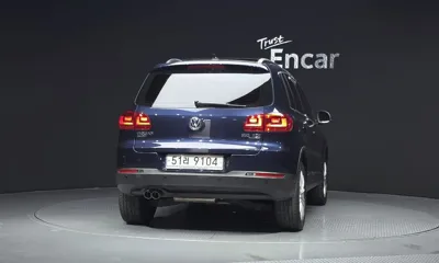 Volkswagen Tiguan 2012, 61043 км, за 5464.49 USD