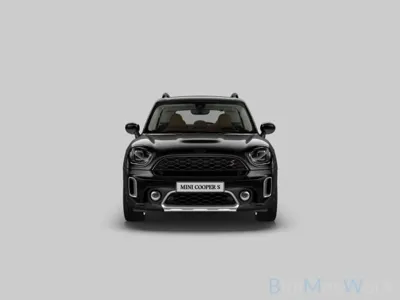 MINI Countryman 2024, 26015 км, за 20161.3 USD