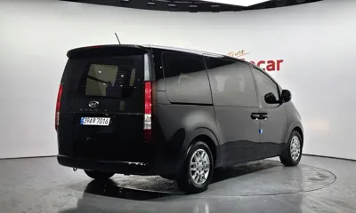Hyundai Staria 2023, 109894 км, за 17542.12 USD