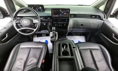 Hyundai Staria 2023, 109894 км, за 17542.12 USD - фото 7